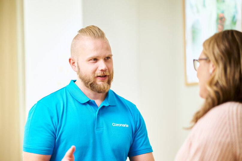 Coronarian fysioterapeutti kertoo, mitkä ovat OMT-fysioterapian hyödyt.