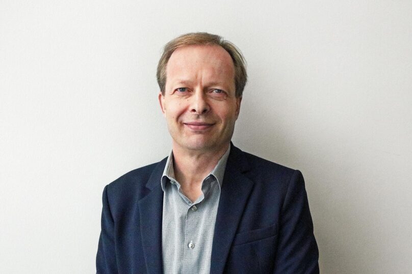 Coronarian toimitusjohtaja Teppo Lindenin lähikuva.