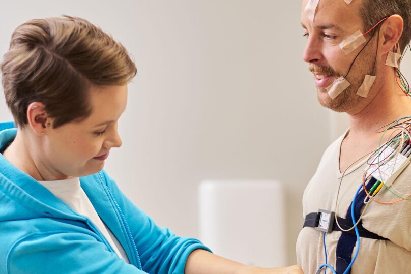 laaja unitutkimus eli unipolygrafia selvittää huonon nukkumisen syyt