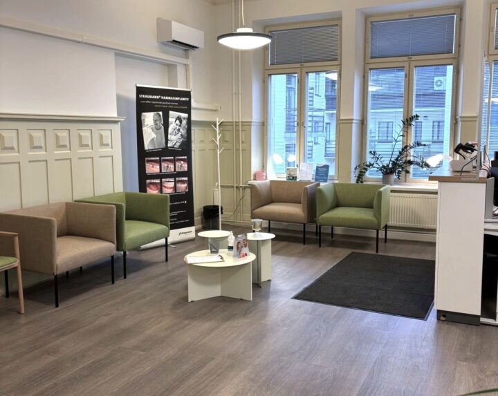 Coronaria Hammasklinikka Tampereen aula.