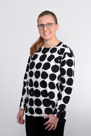 Jenni Tahkola Keuhkosairauksien ja allergologian erikoislääkäri