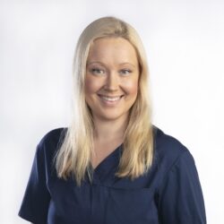 Elina Puomila Erikoistuva hammaslääkäri, Parodontologia