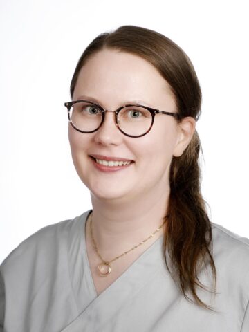 Anne-Mari Kolehmainen Erikoistuvahammaslääkäri, Kariologia ja Endodontia