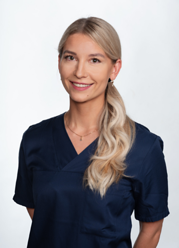 Elina Talvensaari Hammaslääkäri